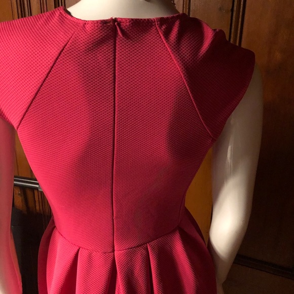 Hot pink waffle weave dress by Romeo and Juliet - Picture 5 of 6
